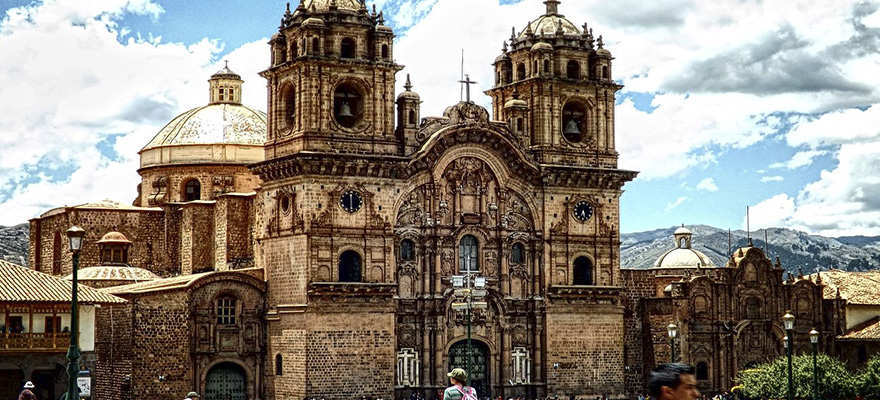 City tour Cusco económico, visita a la catedral